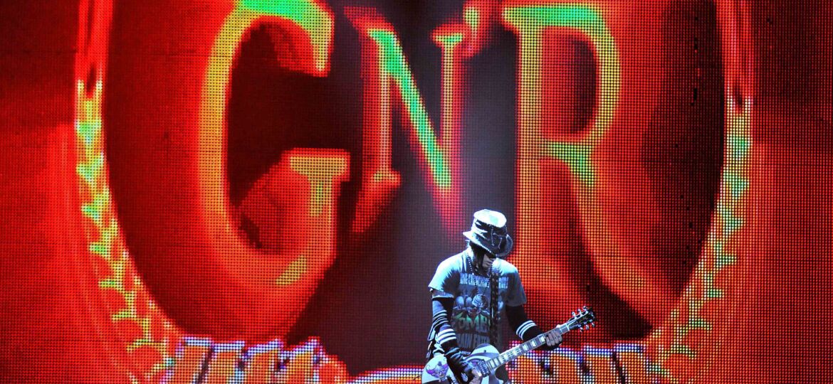 Gun n Roses blast off their high voltage rock set last night at the Newcastle Metro Arena